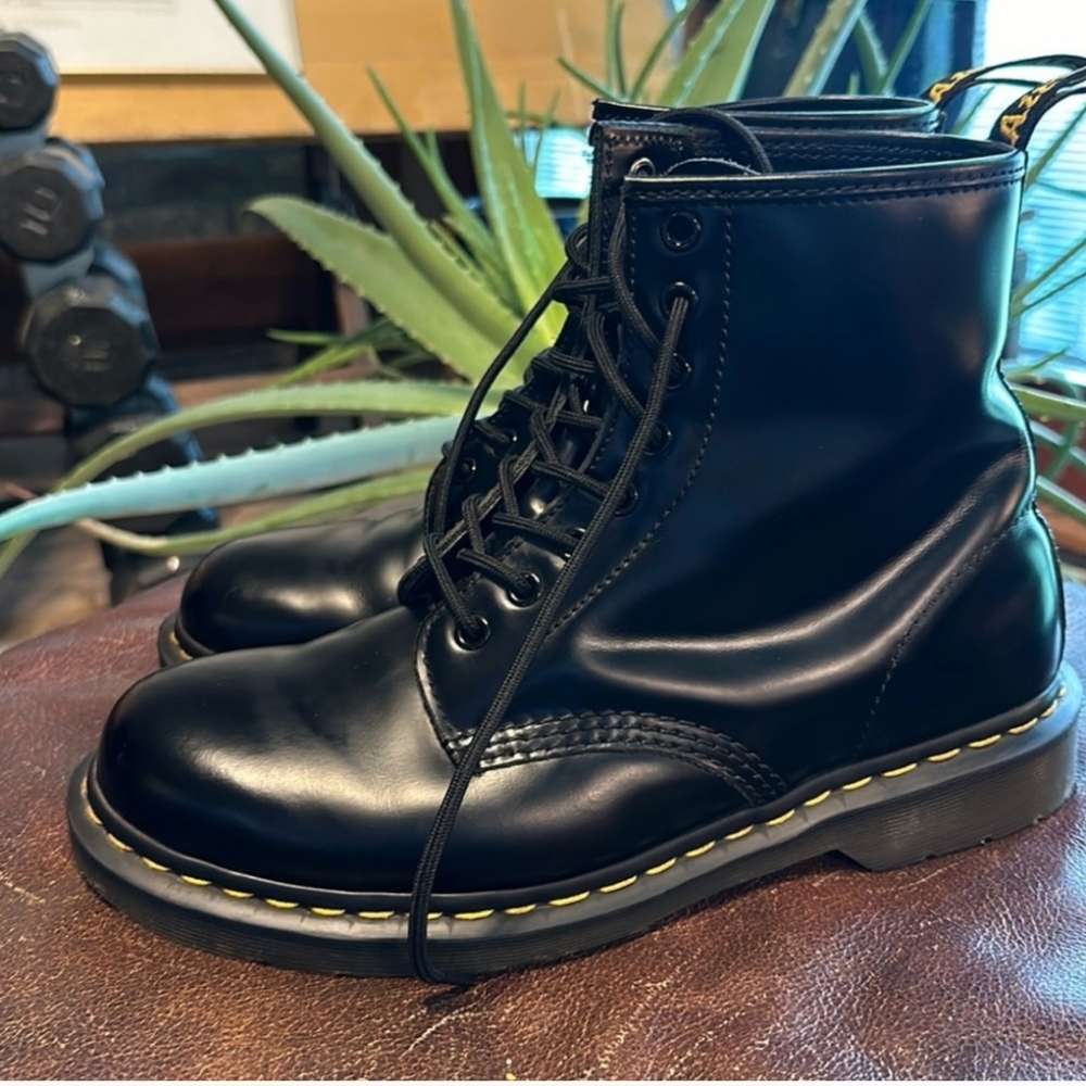 Dr. Martens Black Leather Laceup Size 10